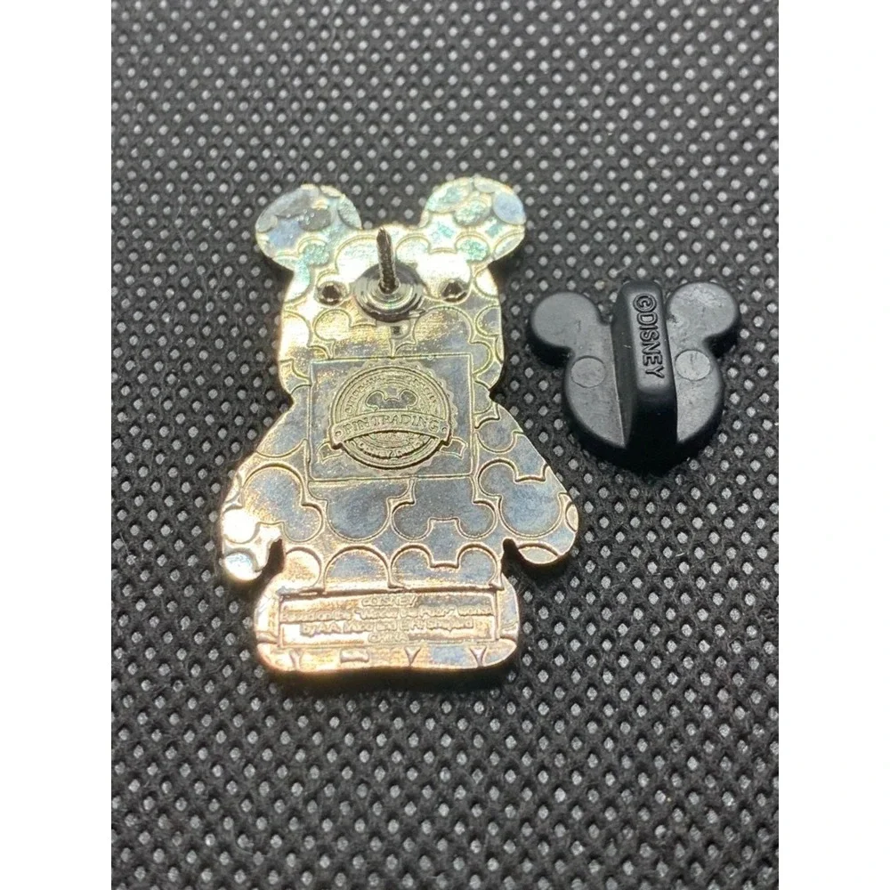 2009 Winnie the Pooh Vinylmation Disney Trading Pin AUTHENTIC